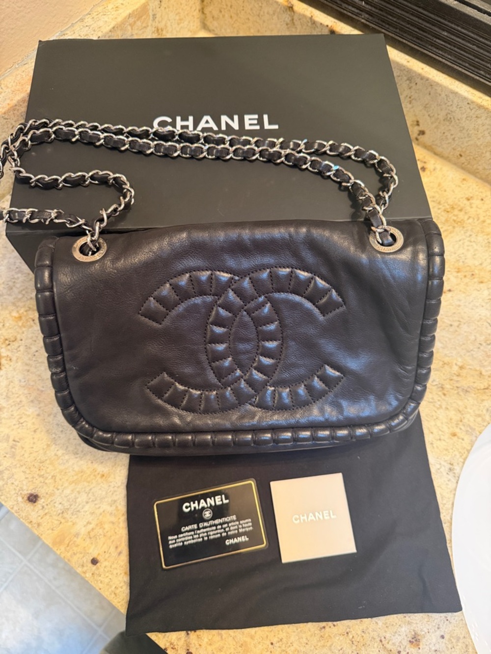 CHANEL Black Quilted Lambskin Flap Bag with Chain Strap CC logo - Picture 13 of 17